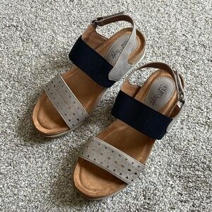 Euro Soft by Sofft - Low wedge sandal